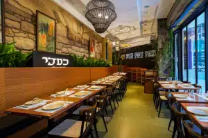 בסטורי