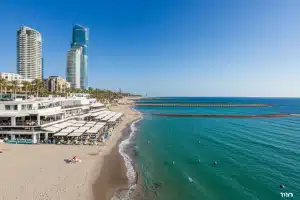 חוף תאיו